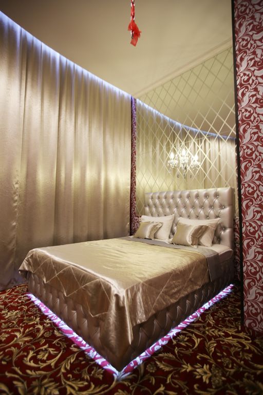 День&Ночь — Двухместный номер с 1 кроватью Отражение