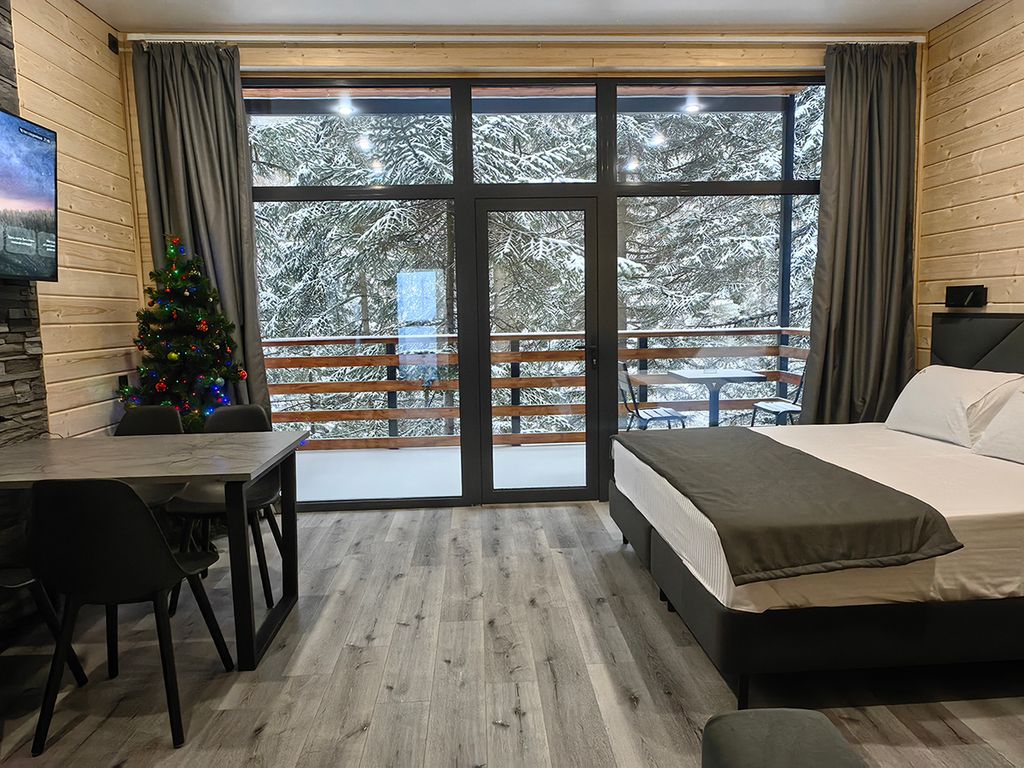 Монте Виера парк Архыз — Дом Трио 16 с панорамной террасой и шикарным видом на реку (баня/бассейн оплачиваются отдельно)