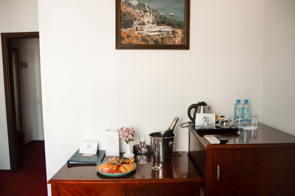 Севастополь — Семейный номер Люкс с видом на театр и море