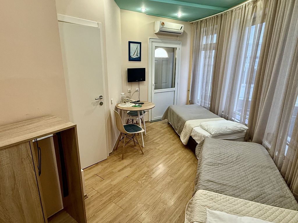 Торнадо — Двухместный номер с 2 отдельными кроватями стандарт