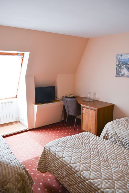 Торнадо — Трёхместный номер стандарт с видом на море