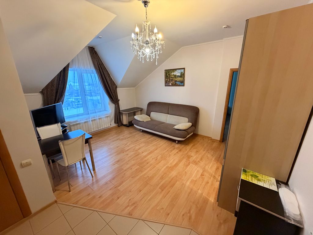 4 сезона — Семейный номер люкс