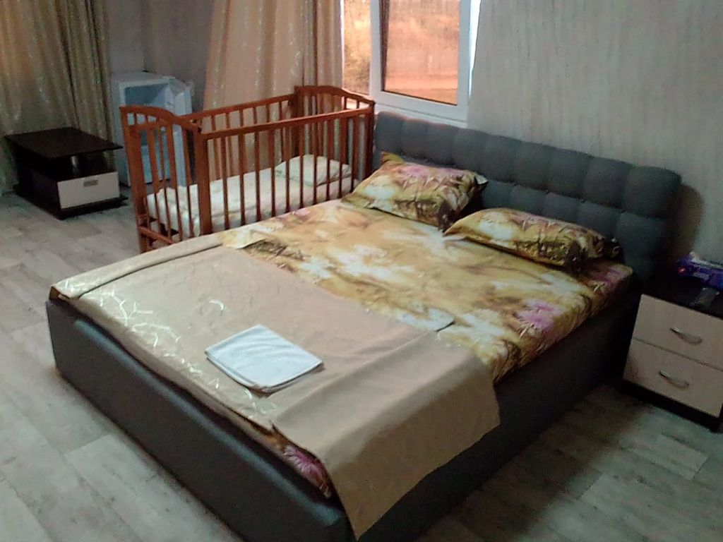 Вилла Кристалл — Трёхместный номер стандарт с видом на море