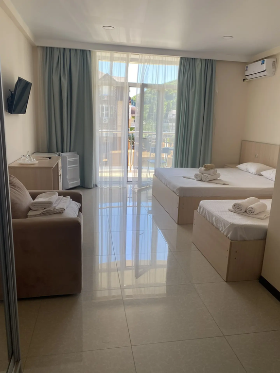 LeoDimas — Четырёхместный номер люкс