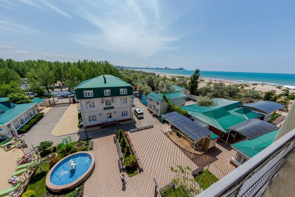 Кристалл Уют — Семейный номер 2-х комнатный с балконом