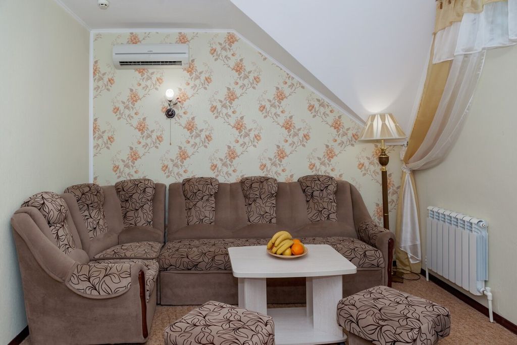 Кристалл Уют — Семейный номер 2-х комнатный мансарда