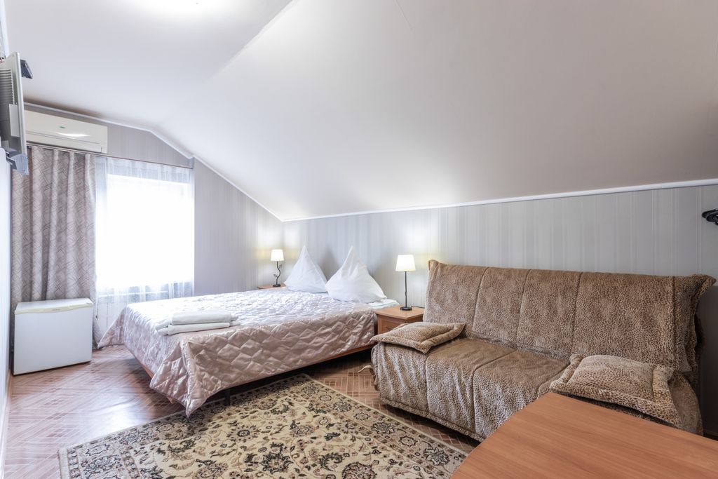 Малахит — Четырёхместный номер  однокомнатный