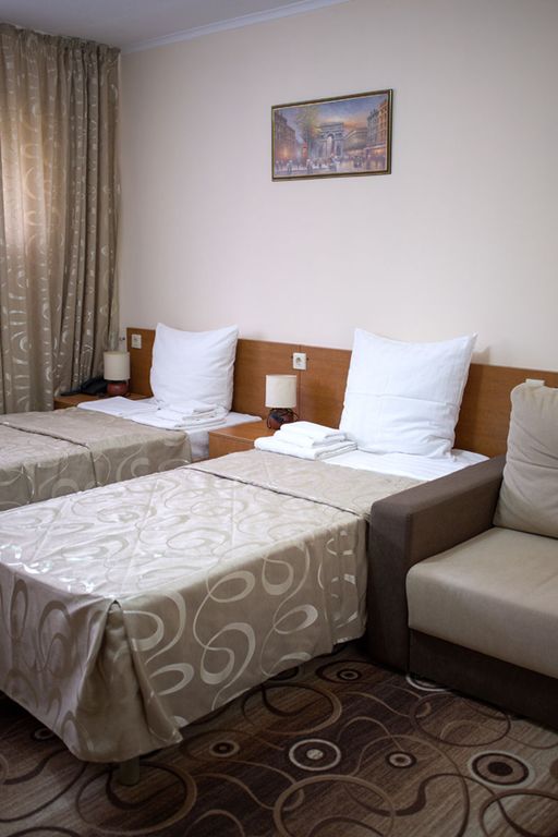 Кристалл Уют — Двухместный номер с 2 отдельными кроватями стандарт/мансарда без балкона