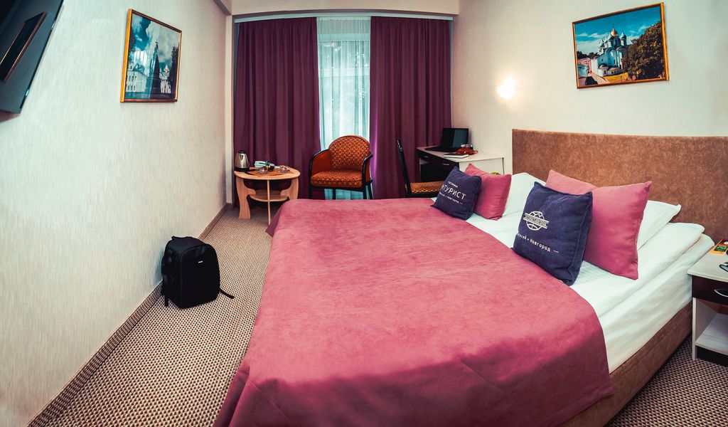 Интурист — Двухместный номер с 1 кроватью улучшенный