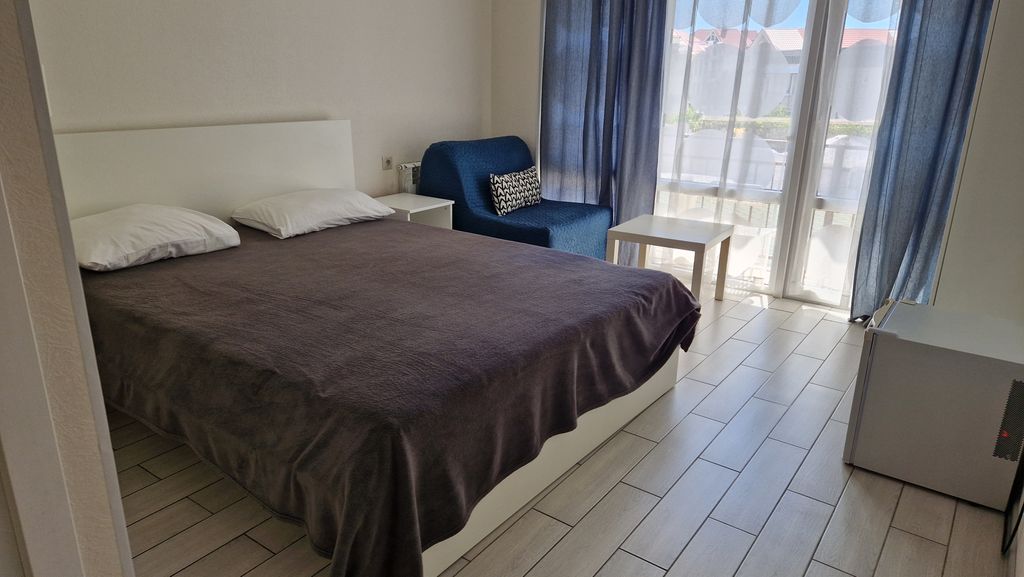 Нур — Двухместный номер с 1 кроватью стандартный 2-3 местный, 2 этаж