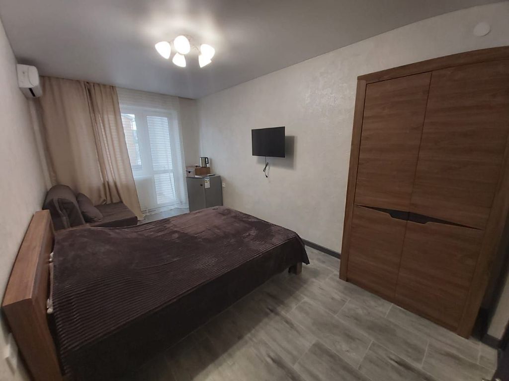 Дана — Трёхместный номер стандарт с балконом 3