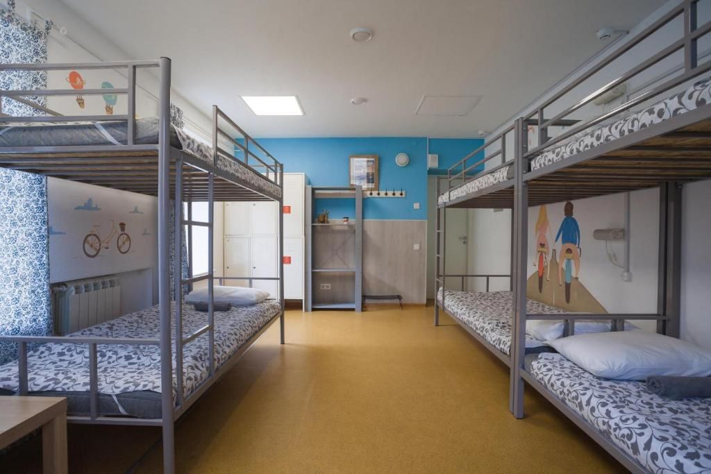 Атмосфера — Многоместный смешанный номер шестиместный (душ/туалет общий)