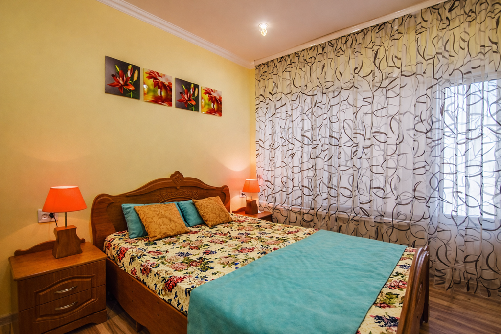 ВИталия — Трёхместный номер размещение на 1 этаже (№2)