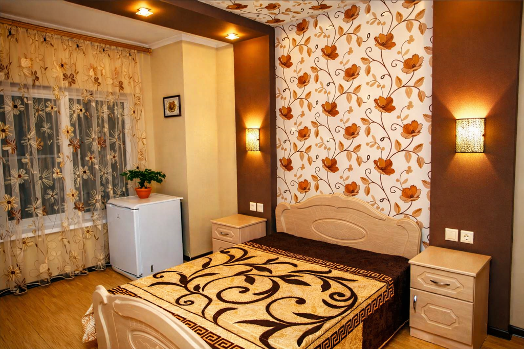 ВИталия — Трёхместный номер на 2 этаже (№10)