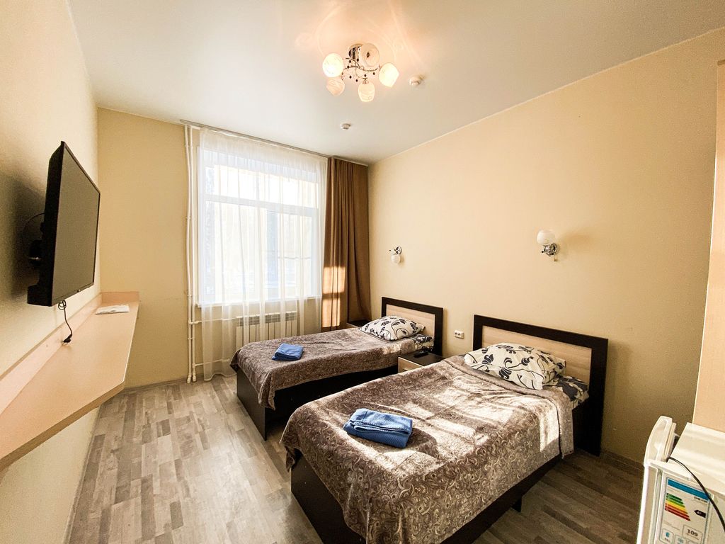 Волна — Четырёхместный номер Комфорт 2-х комнатный (1,5 спальные кровати)