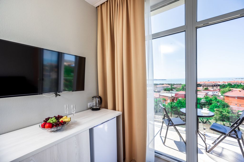 Милан — Трёхместный номер комфорт с балконом