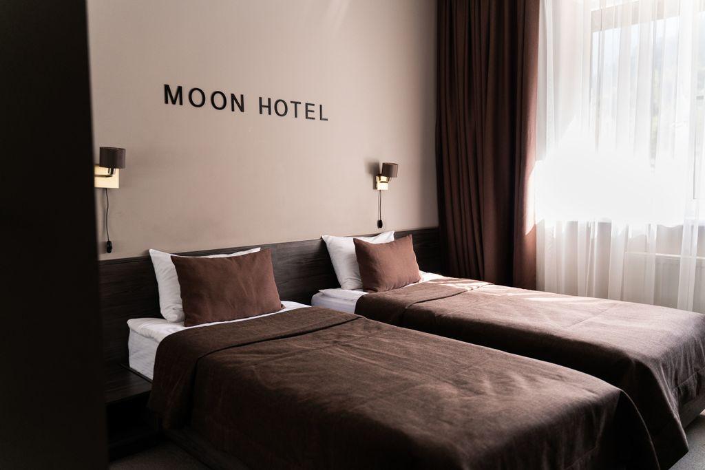 Moon Hotel — Двухместный номер с 2 отдельными кроватями стандарт без балкона