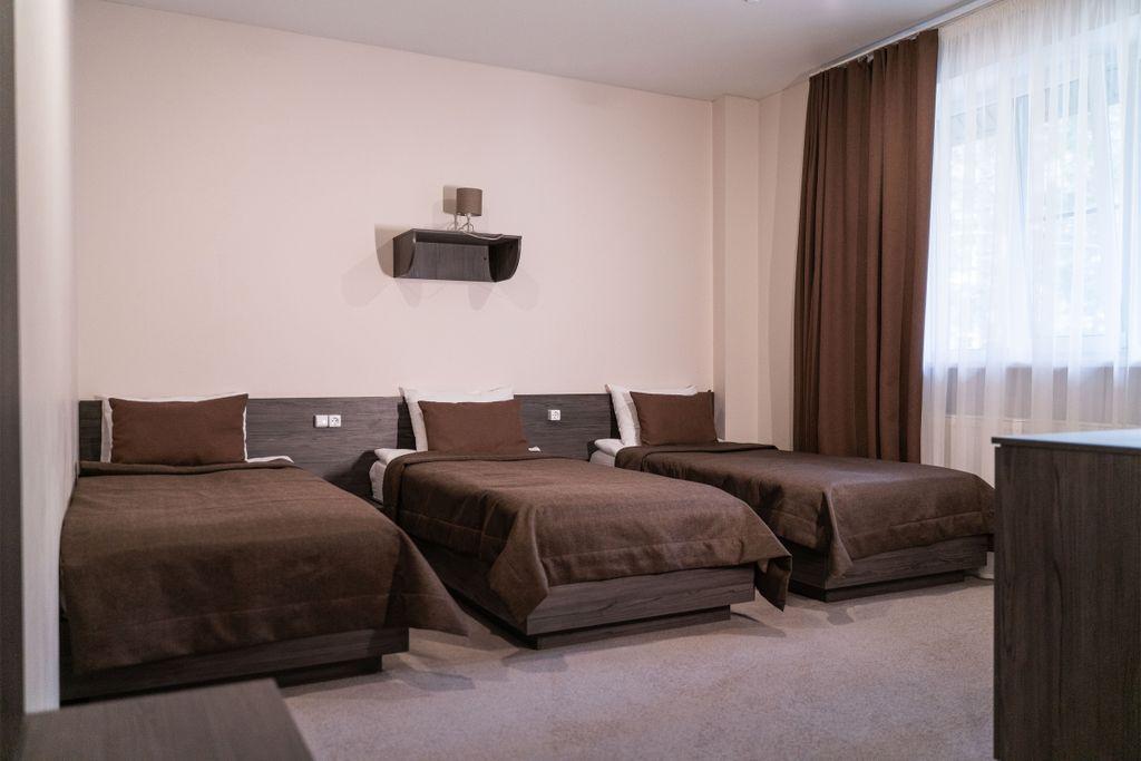 Moon Hotel — Трёхместный номер стандарт без балкона