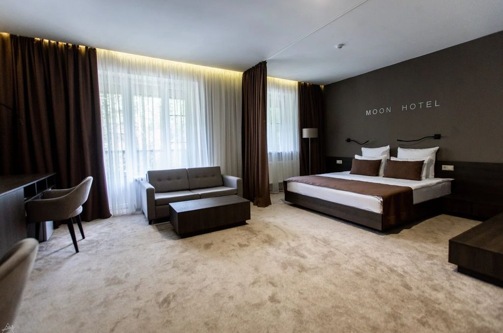 Moon Hotel — Двухместный номер с 1 кроватью люкс с балконом