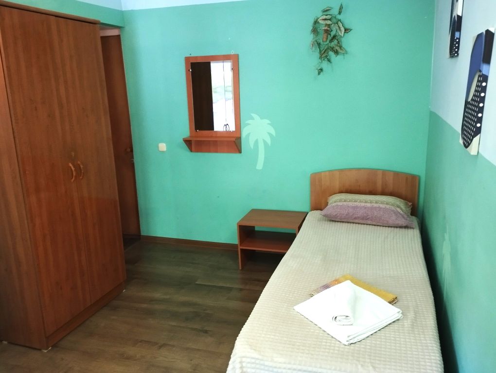 Пальма — Трёхместный номер стандарт с видом на горы