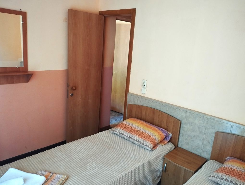 Пальма — Двухместный номер с 2 отдельными кроватями улучшенный с видом на горы