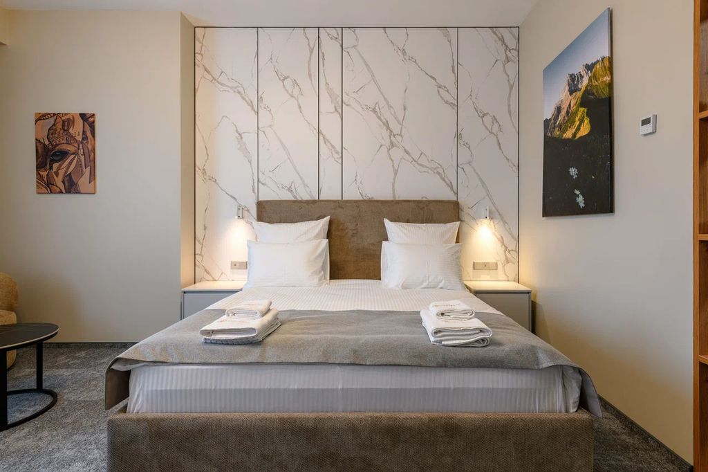 Континент — Двухместный номер с 1 кроватью Комфорт