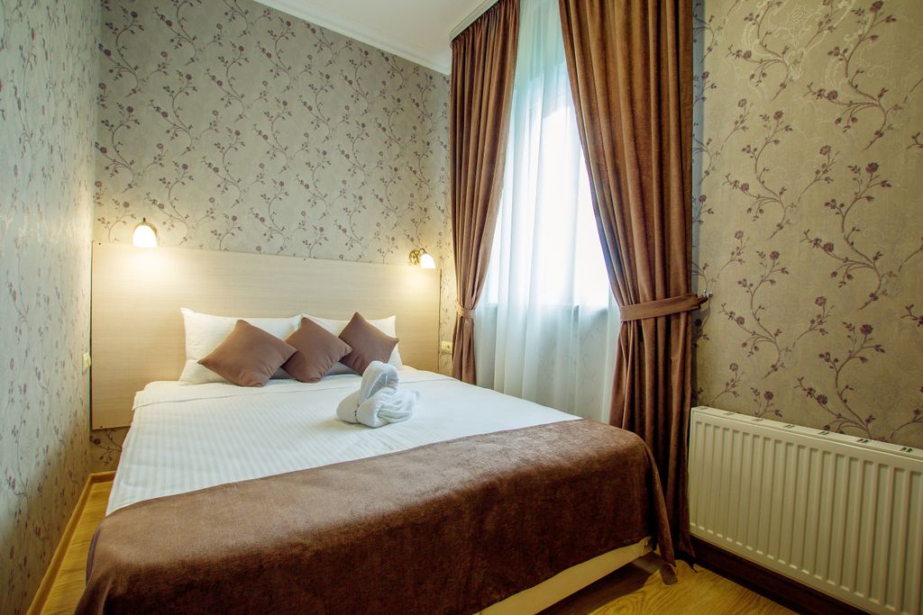 Атлас — Четырёхместный номер стандарт 2х-комнатный с террасой