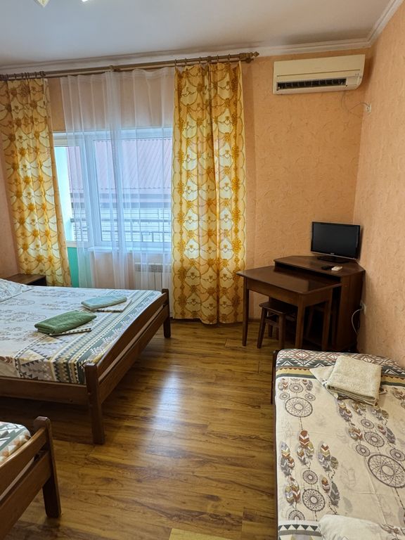 Елена — Четырёхместный номер стандарт