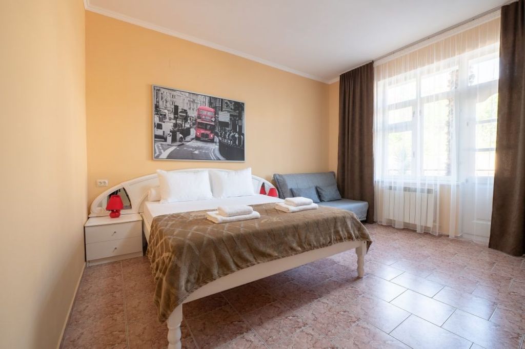 Матис — Трёхместный номер Трехместный стандарт с балконом