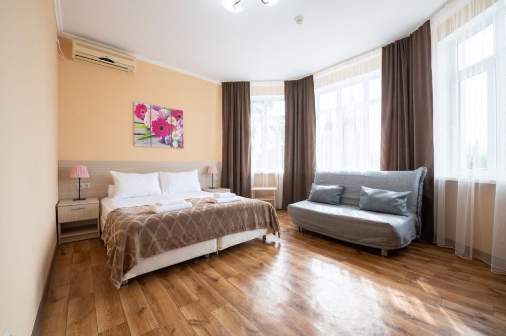 Матис — Семейный номер Двухкомнатный стандарт с балконом