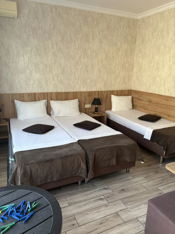 Жасмин (Чкалова) — Трёхместный номер Комфорт