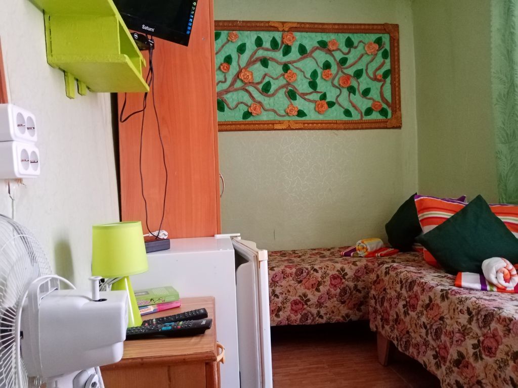 Сказочный дворик — Двухместный номер с 2 отдельными кроватями Дикая роза