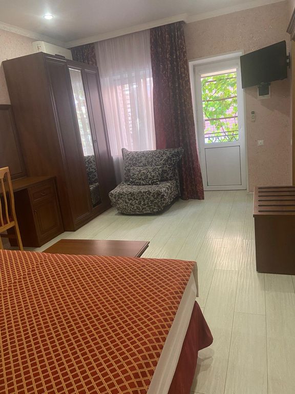 Кристина — Трёхместный номер стандарт