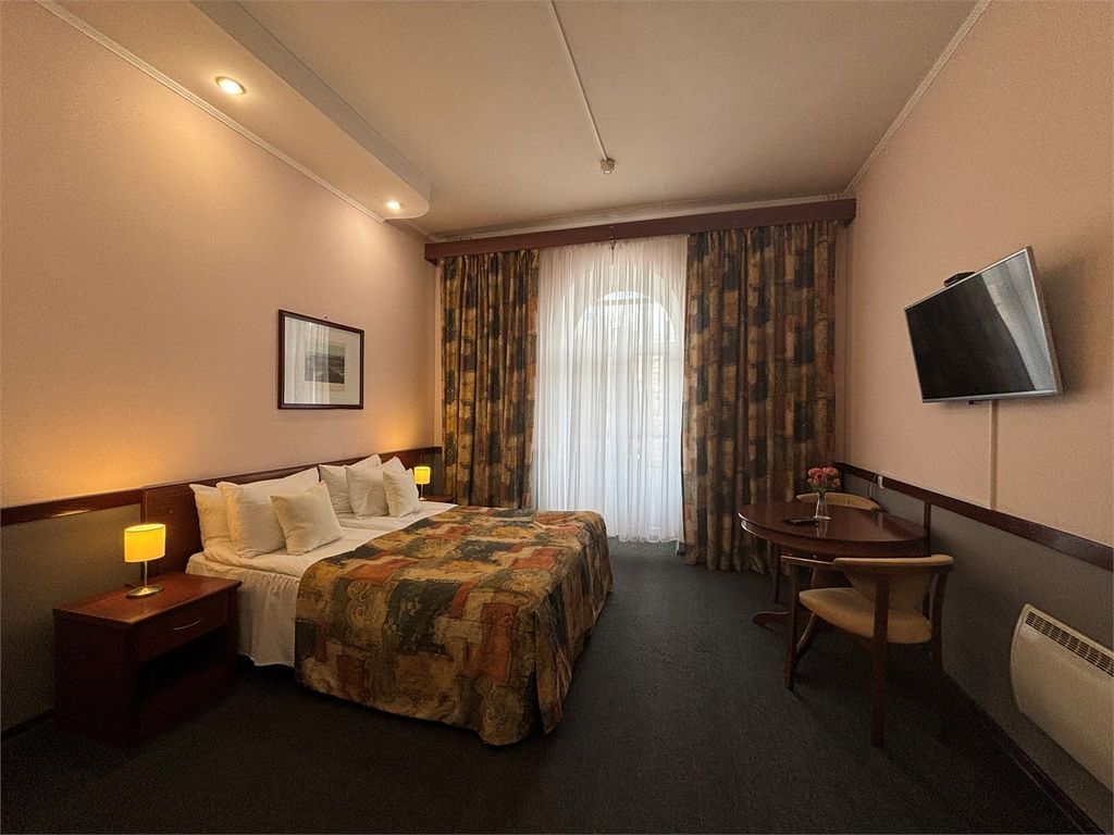 Елизар — Двухместный номер с 1 кроватью улучшенный с балконом и ванной