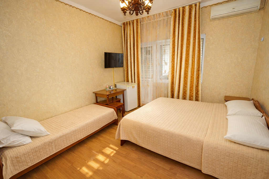 Лилия — Трёхместный номер полулюкс