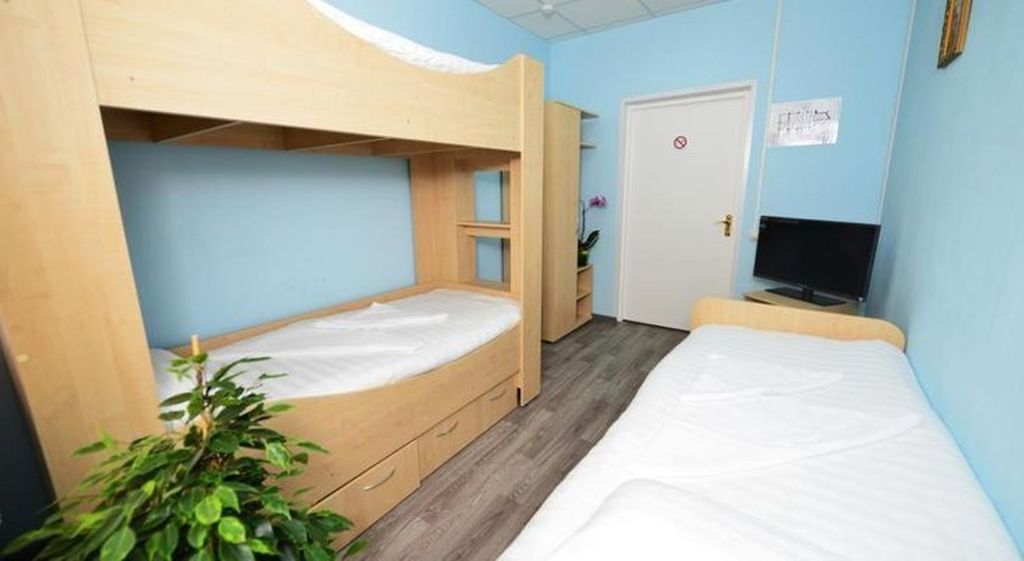 Днепр — Трёхместный номер эконом