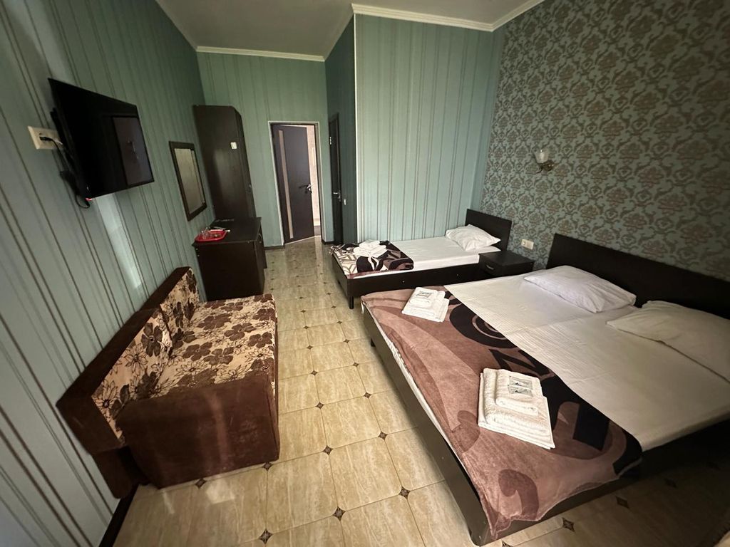 Ахиллес-Палас — Трёхместный номер стандарт