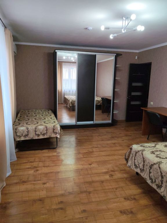 На улице Волнухина — Трёхместный номер эконом