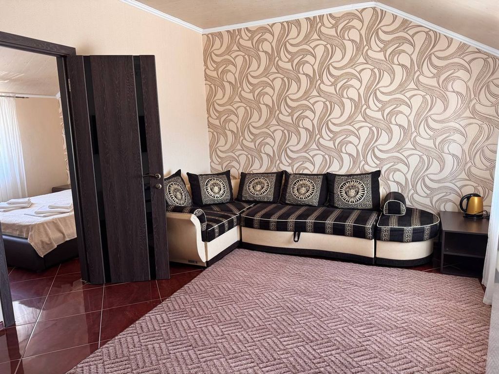 Астерия — Четырёхместный номер двухкомнатный с видом на море