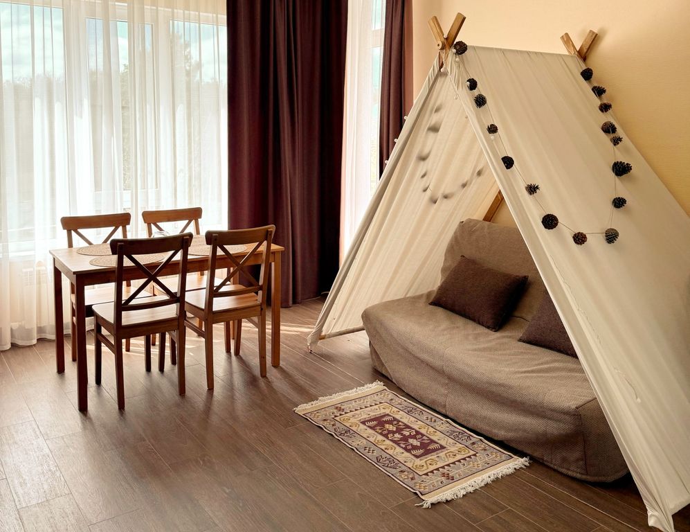 Альпийский Дом — Четырёхместный номер 2х комнатный с камином