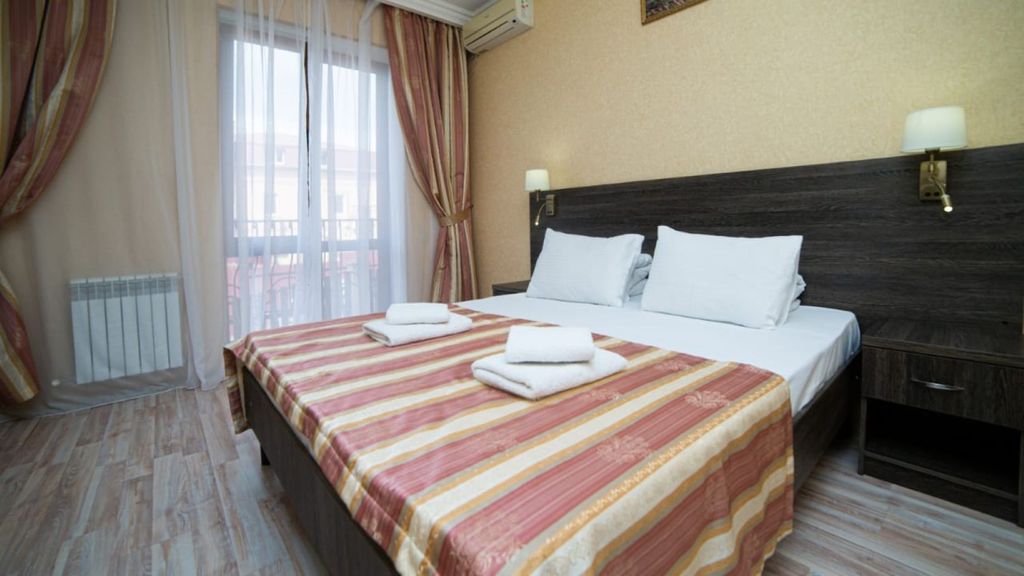 Ной — Двухместный номер с 1 кроватью улучшенный с видом на город