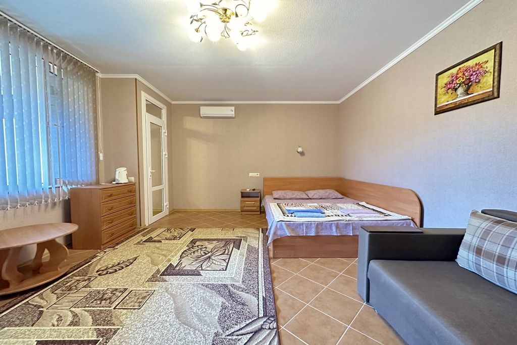 На Революционной — Четырёхместный номер стандарт