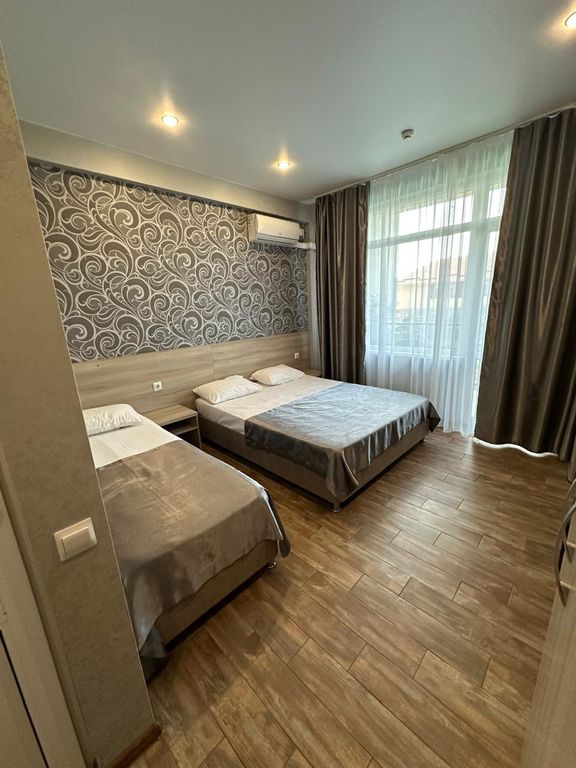 Альмира — Трёхместный номер комфорт