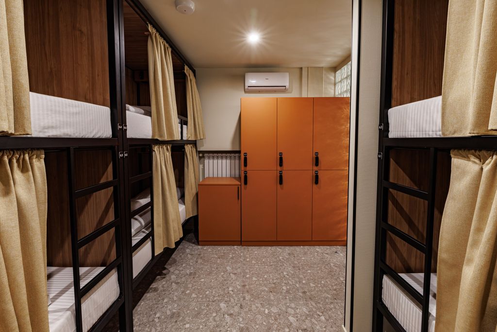 Путеводный — Многоместный смешанный номер эконом (душ/туалет общий)