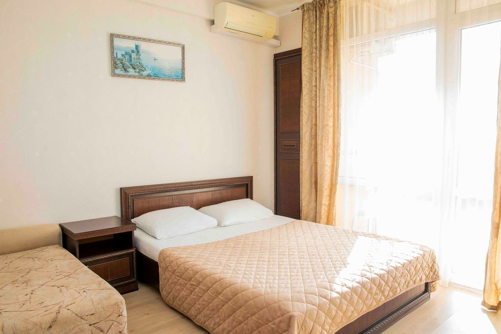 Вегас — Двухместный номер с 1 кроватью комфорт с балконом