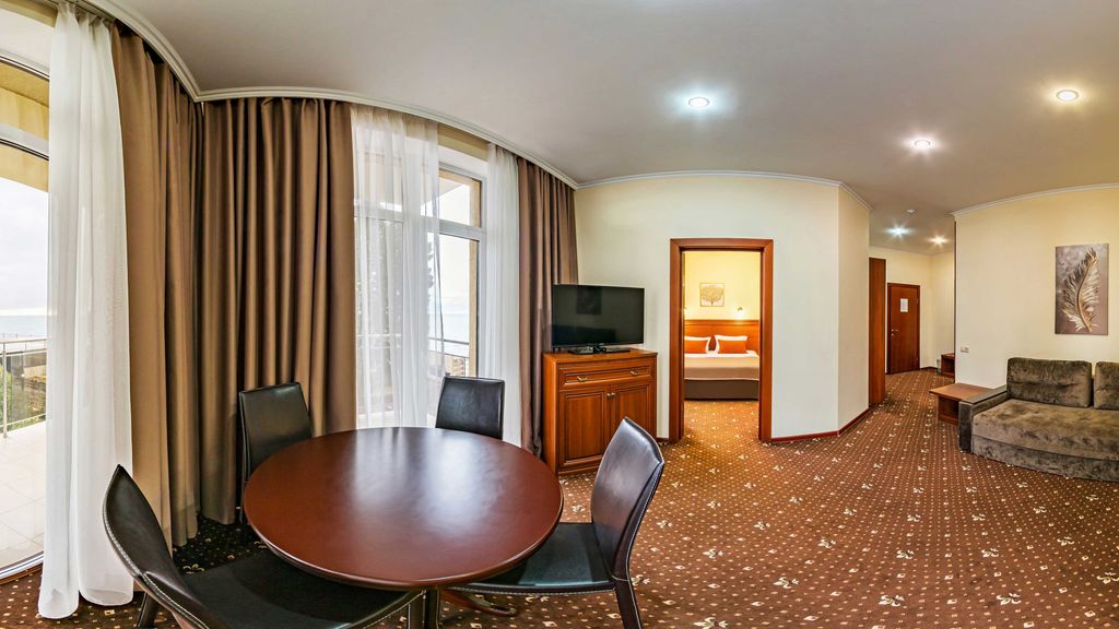 КАЛИПСО — Четырёхместный номер Люкс двухкомнатный