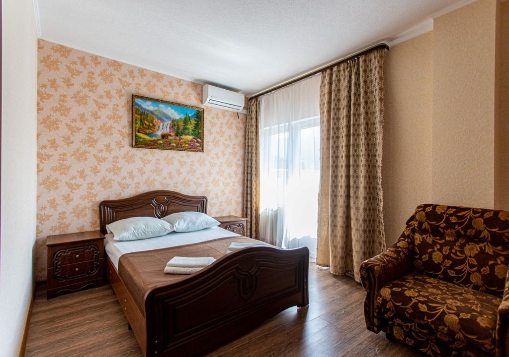 Фиеста — Комната комфорт с балконом