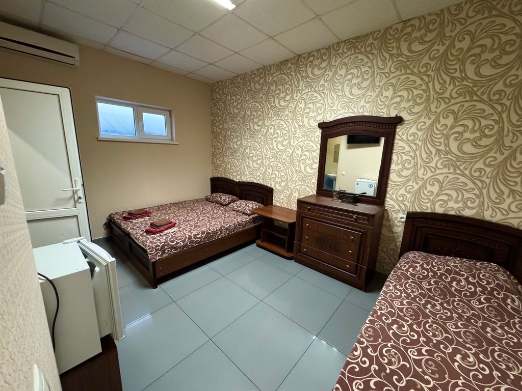 Эвелина — Трёхместный номер стандарт