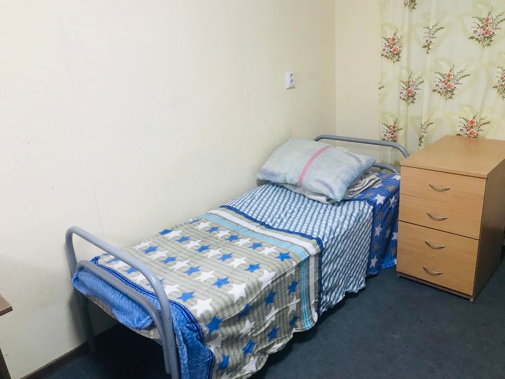 21 Век — Многоместный мужской номер Кровать в двухместном мужском номере