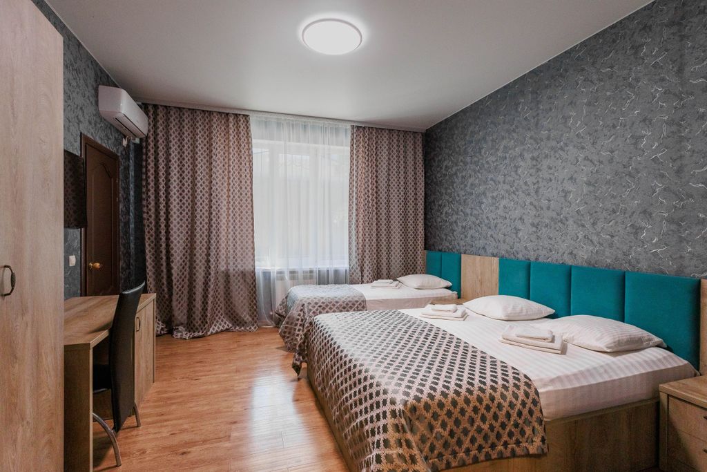 Эдельвейс + — Трёхместный номер Стандарт | 1 этаж